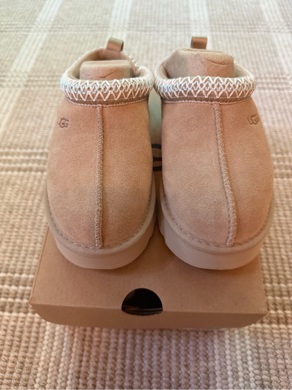 UGG Kids Slip-On Clog in Chestnut Suede